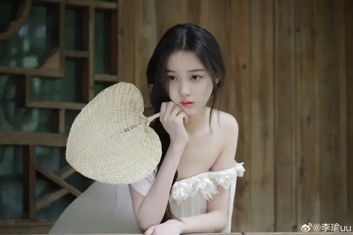 热门笔刷字体展示